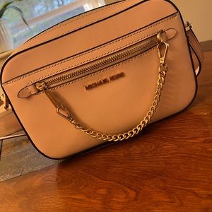 Michael kors chain crossbody bag